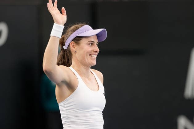 January 15, 2026, Adelaide, South Australia, Australia: KIMBERLY BIRRELL of Australia wave tot he fans after her quarter final win over J. Cristian of Romania 5:7, 6:1, 7:5, during the 2026 Adelaide International Tennis Tournament Adelaide Australia - ZUMAw216 20260115_zsp_w216_062 Copyright: xMarkxWilloughbyx
