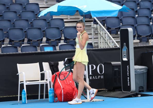 January 15, 2026, Melbourne, Victoria, Australia: LINDA KLIMOVICOVA of Poland during the match of Australian Open qualification, Melbourne, Australia. Melbourne Australia - ZUMAc278 20260115_zsp_c278_027 Copyright: xMarcinxCholewinskix