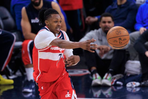 January 14, 2026, Inglewood, California, USA: Carlton Carrington 7 of the Washington Wizards passes the ball during their regular season NBA, Basketball Herren, USA game against the Los Angeles Clippers on Wednesday January 14, 2026 at Intuit Dome in Inglewood, California. Clippers defeat Wizards, 119-105. ARIANA RUIZ PI Inglewood USA - ZUMAp124 20260114_zaa_p124_015 Copyright: xArianaxRuizx