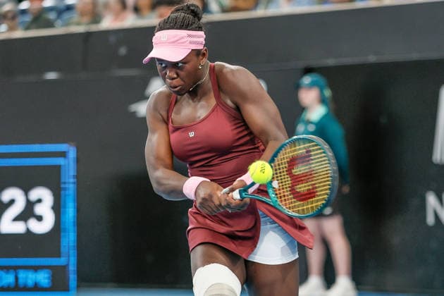 January 15, 2026, Adelaide, South Australia, Australia: VICTORIA MBOKO of Canada in action in her quarter final win over M. KEYS of USA 6:4, 4:6, 6:2, during the 2026 Adelaide International Tennis Tournament Adelaide Australia - ZUMAw216 20260115_zsp_w216_073 Copyright: xMarkxWilloughbyx