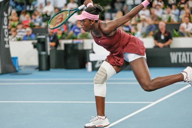 January 15, 2026, Adelaide, South Australia, Australia: VICTORIA MBOKO of Canada in action in her quarter final win over M. KEYS of USA 6:4, 4:6, 6:2, during the 2026 Adelaide International Tennis Tournament Adelaide Australia - ZUMAw216 20260115_zsp_w216_074 Copyright: xMarkxWilloughbyx
