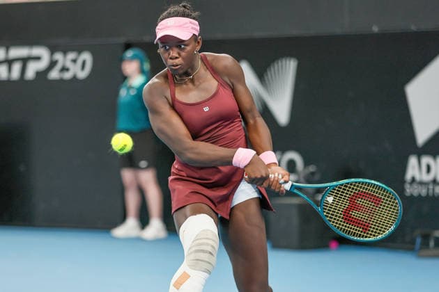 January 15, 2026, Adelaide, South Australia, Australia: VICTORIA MBOKO of Canada in action in her quarter final win over M. KEYS of USA 6:4, 4:6, 6:2, during the 2026 Adelaide International Tennis Tournament Adelaide Australia - ZUMAw216 20260115_zsp_w216_081 Copyright: xMarkxWilloughbyx