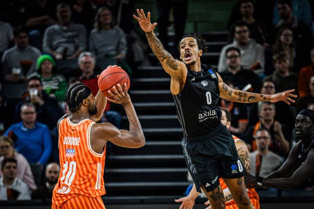 Malik Osborne ratiopharm ulm and Kevin Yebo niners Chemnitz battle for the ball during the EuroCup match between ratiopharm ulm v niners Chemnitz at ratiopharm Arena on January 14, 2026 in Neu Ulm, Germany, Germany Photo by Harry Langer DeFodi Images Malik Osborne ratiopharm ulm and Kevin Yebo niners Chemnitz battle for the ball during the EuroCup match between ratiopharm ulm v niners Chemnitz at ratiopharm Arena on January 14, 2026 in Neu Ulm, Germany Photo by Harry Langer DeFodi Images Photo by Harry Langer DeFodi Images