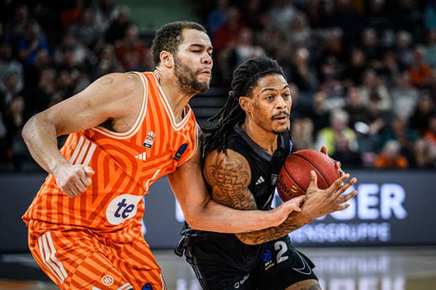 Christopher Ledlum ratiopharm ulm andNike Sibande niners Chemnitz battle for the ball during the EuroCup match between ratiopharm ulm v niners Chemnitz at ratiopharm Arena on January 14, 2026 in Neu Ulm, Germany, Germany Photo by Harry Langer DeFodi Images Christopher Ledlum ratiopharm ulm undNike Sibande niners Chemnitz battle for the ball during the EuroCup match between ratiopharm ulm v niners Chemnitz at ratiopharm Arena on January 14, 2026 in Neu Ulm, Germany Photo by Harry Langer DeFodi Images Photo by Harry Langer DeFodi Images
