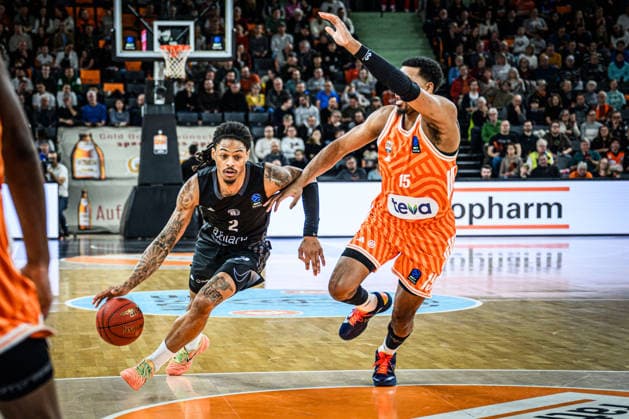 Nike Sibande niners Chemnitz and Justin Simon ratiopharm ulm battle for the ball during the EuroCup match between ratiopharm ulm v niners Chemnitz at ratiopharm Arena on January 14, 2026 in Neu Ulm, Germany, Germany Photo by Harry Langer DeFodi Images Nike Sibande niners Chemnitz and Justin Simon ratiopharm ulm battle for the ball during the EuroCup match between ratiopharm ulm v niners Chemnitz at ratiopharm Arena on January 14, 2026 in Neu Ulm, Germany Photo by Harry Langer DeFodi Images Photo by Harry Langer DeFodi Images
