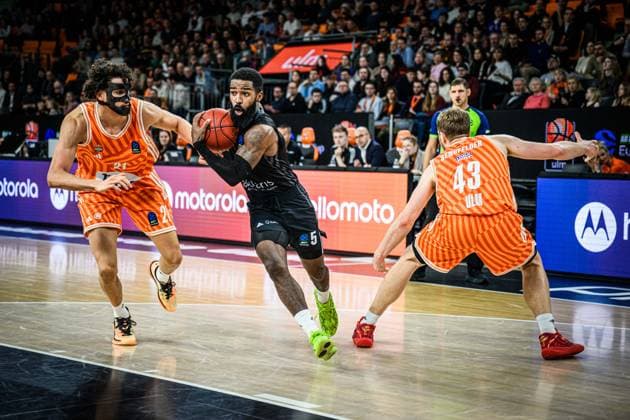 Alec Anigbata ratiopharm ulm , Corey Davis niners Chemnitz andChristian Sengfelder ratiopharm ulm battle for the ball during the EuroCup match between ratiopharm ulm v niners Chemnitz at ratiopharm Arena on January 14, 2026 in Neu Ulm, Germany Photo by Harry Langer DeFodi Images Alec Anigbata ratiopharm ulm , Corey Davis niners Chemnitz andChristian Sengfelder ratiopharm ulm battle for the ball during the EuroCup match between ratiopharm ulm v niners Chemnitz at ratiopharm Arena on January 14, 2026 in Neu Ulm, Germany Photo by Harry Langer DeFodi Images Photo by Harry Langer DeFodi Images