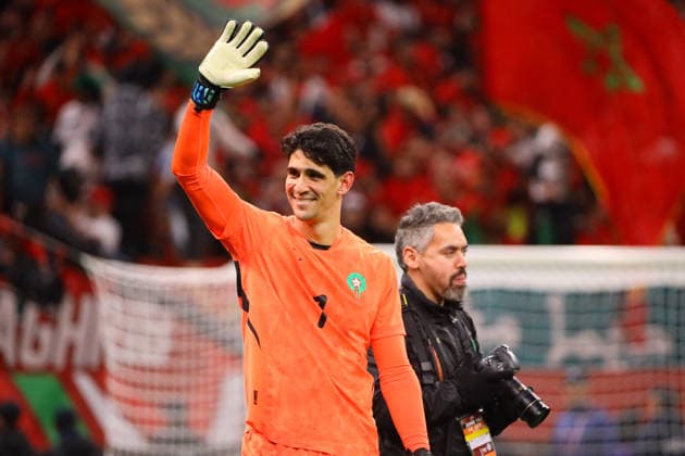 Africa Cup of Nations - Morocco v Nigeria Match Morocco goalkeeper Yassine Bounou is lifted by his teammates in celebration after the final whistle, having saved two penalties during the penalty shootout to secure victory for Morocco at the Africa Cup of Nations (AFCON). Bounou’s decisive performance proved crucial as Morocco advanced following the shootout win. January 14, 2026. Photo by Kevin Ngandu Katayi ABACAPRESS.COM Morocco  Copyright: xNganduxKatayixKevin ABACAx