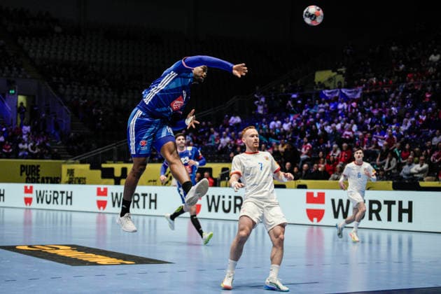 European Handball Championship, France Czech Republic Baerum 20260115 France s Dylan Nahi and Czech Republic s TomaÅ¡ Piroch during the European Championship handball match between France and Czech Republic in Unity arena Photo Stian Lysberg Solum NTB Baerum Norway EDITORIAL USE ONLY RESTRICTED USE FOR BETTING COMPANIES  Copyright: xStianxLysbergxSolumx xNTBx