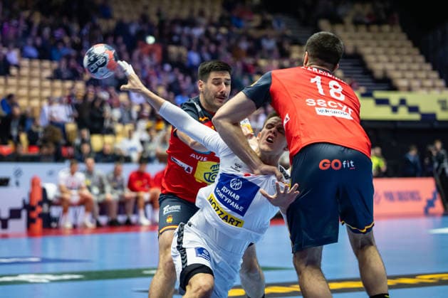 HERNING, DENMARK - JANUARY 15: Stefan Dodic (Serbia, 40) in attack during the EHF EURO 2026 match between Spain vs Serbia at Jyske Bank Boxen Arena on matchday 1 of the Group Matches Group A on January 15, 2026 in Herning, Denmark. Midtjylland Denmark Copyright: xMarioxM.xKobergx