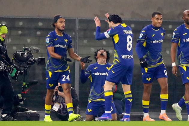Verona™s Gift Orban celebration goal 1-0 during the Serie A soccer match between Hellas Verona and Bologna at the Bentegodi Stadium in Verona, north west Italy - Thursday , January 15 , 2026. - Soccer .  Copyright: xPaolaxGarbuio Lapressex