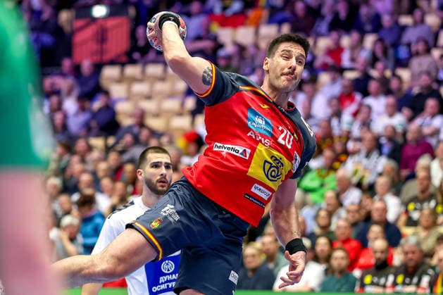 15 01 2026, Handball, Men s EHF EURO 2026, Spain Serbia, Jyske Bank Boxen in Herning, Denmark, Preliminary Round Abel Serdio Guntin Espania 20 Denmark