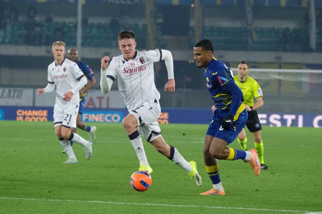 CALCIO - Serie A - Hellas Verona VS Bologna FC Amin Sarr of Hellas Verona FC during the soccer match between Hellas Verona FC and Bologna FC, MD16 of Serie A Enilive Italian soccer championship 2025 2026 at Marcantonio Bentegodi Stadium on January 15, 2026, Verona, Italy. Verona Italy  Copyright: xIPAxSport ABACAx