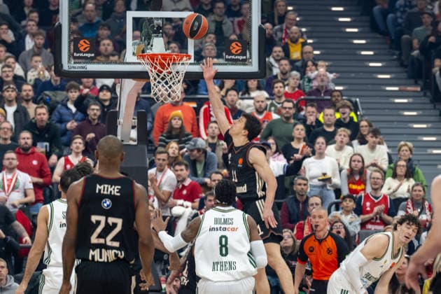 Vladimir Lucic 11 FC Bayern Basketball basket, FC Bayern Basketball vs Panathinaikos Aktor Athens, EuroLeague 22 Matchday, 15 01 2026 Munich Bavaria Germany Copyright: xkolbert-press UlrichxGamelx