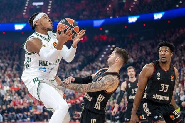 Richaun Holmes 8 Panathinaikos Aktor Athens in a duel with Stefan Jovic 16 FC Bayern Basketball , FC Bayern Basketball vs Panathinaikos Aktor Athens, EuroLeague 22 Matchday, 15 01 2026 Munich Bavaria Germany Copyright: xkolbert-press UlrichxGamelx