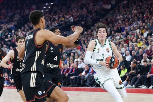 Cedi Osman Panathinaikos AKTOR Athens, 06 with Oscar da Silva FC Bayern Basketball, 01 and Xavier Rathan Mayes FC Bayern Basketball, 04 , GER, FC Bayern Basketball vs Panathinaikos AKTOR Athens, Basketball, Euroleague, 22 Matchday, Season 2025 2026, 15 01 2026, GER, FC Bayern Basketball vs Panathinaikos AKTOR Athens, Basketball, Euroleague, 22 Matchday, Season 2025 2026, 15 01 2026 Munich Copyright: xEibner-Pressefoto JennixMaulx EP_JML