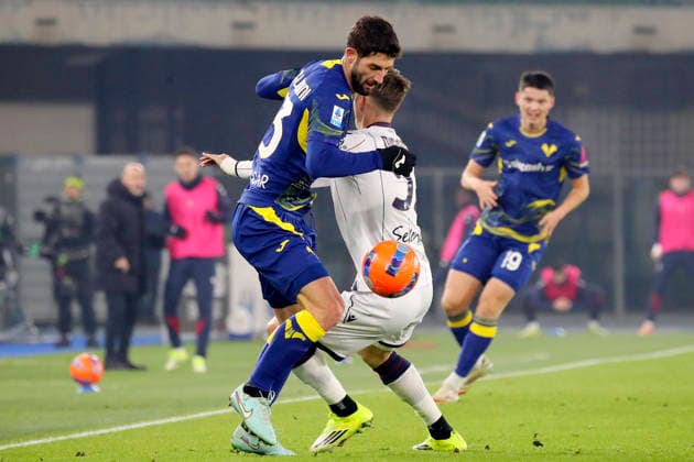 Verona™s Roberto Gagliardini during the Serie A soccer match between Hellas Verona and Bologna at the Bentegodi Stadium in Verona, north west Italy - Thursday , January 15 , 2026. - Soccer .  Copyright: xPaolaxGarbuio Lapressex