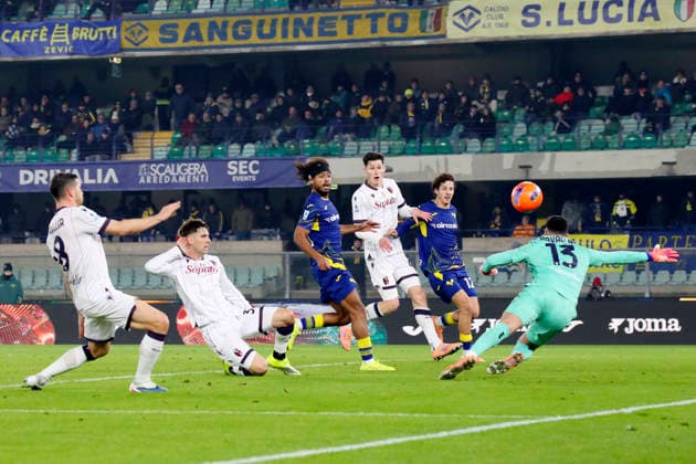 Bologna s Remo Freuler own goal during the Serie A soccer match between Hellas Verona and Bologna at the Bentegodi Stadium in Verona, north west Italy - Thursday , January 15 , 2026. - Soccer .  Copyright: xPaolaxGarbuio Lapressex