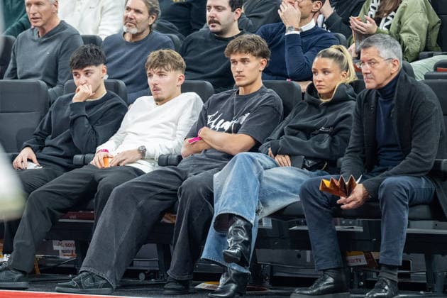 Lennaert Karl FC Bayern Muenchen , Tom Bischof FC Bayern Muenchen , Josefine Scholl, Club President Herbert Hainer FC Bayern Muenchen , FC Bayern Basketball vs Panathinaikos Aktor Athens, EuroLeague 22 Matchday, 15 01 2026 Muenchen Bayern Germany Copyright: xkolbert-press UlrichxGamelx