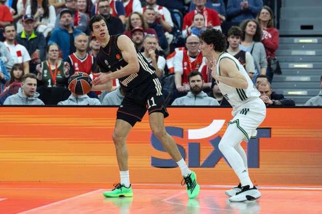 Vladimir Lucic FC Bayern Basketball, 11 with Cedi Osman Panathinaikos AKTOR Athens, 06 , GER, FC Bayern Basketball vs Panathinaikos AKTOR Athens, Basketball, Euroleague, 22 Matchday, Season 2025 2026, 15 01 2026, GER, FC Bayern Basketball vs Panathinaikos AKTOR Athens, Basketball, Euroleague, 22 Matchday, Season 2025 2026, 15 01 2026 Munich Copyright: xEibner-Pressefoto JennixMaulx EP_JML