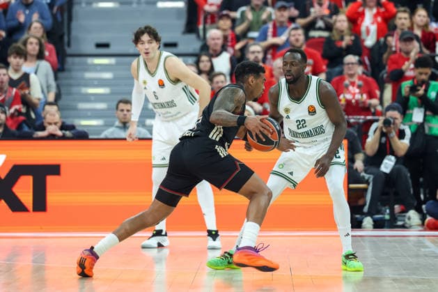 Xavier Rathan Mayes FC Bayern Basketball, 04 with Jerian Grant Panathinaikos AKTOR Athens, 22 and Cedi Osman Panathinaikos AKTOR Athens, 06 , GER, FC Bayern Basketball vs Panathinaikos AKTOR Athens, Basketball, Euroleague, 22 Matchday, Season 2025 2026, 15 01 2026, GER, FC Bayern Basketball vs Panathinaikos AKTOR Athens, Basketball, Euroleague, 22 Matchday, Season 2025 2026, 15 01 2026 Munich Copyright: xEibner-Pressefoto JennixMaulx EP_JML