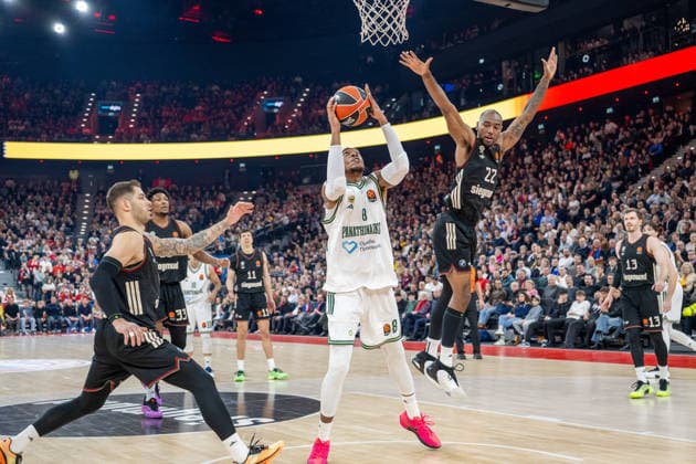Richaun Holmes 8 Panathinaikos Aktor Athens , Isiaha Mike 22 FC Bayern Basketball , FC Bayern Basketball vs Panathinaikos Aktor Athens, EuroLeague 22 Matchday, 15 01 2026 Munich Bavaria Germany Copyright: xkolbert-press UlrichxGamelx
