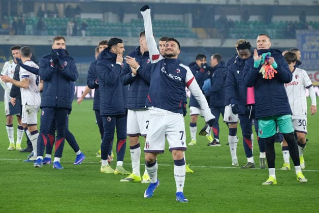 Riccardo Orsolini of Bologna FC celebrates the victory of the match during the soccer match between Hellas Verona FC and Bologna FC, MD16 of Serie A Enilive Italian soccer championship 2025 2026 at Marcantonio Bentegodi Stadium on January 15, 2026, Verona, Italy.  Copyright: xRobertoxTommasini IPAxSportx xipa-agency.netx xx IPA_70108193 IPA_Agency_IPA70108193