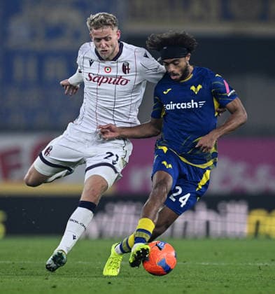 Mg Verona 15 01 2026 - campionato di calcio serie A Hellas Verona-Bologna foto Matteo Gribaudi Image nella foto: Antoine Bernede-Jens Odgaard 