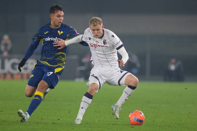 Hellas Verona FC v Bologna FC 1909 - Serie A Giovane Santana Do Nascimento of Hellas Verona FC participates in the soccer match between Hellas Verona FC and Bologna FC, MD16 of the Serie A Enilive Italian soccer championship 2025 2026 at Marcantonio Bentegodi Stadium in Verona, Italy, on January 15, 2026. Verona Italy  Copyright: xRobertoxTommasinix originalFilename:tommasini-hellasve260115_npiiH.jpg