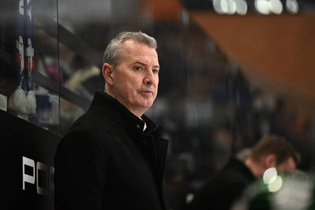 Serge Aubin (Cheftrainer Eisbaeren Berlin) Schwenninger Wild Wings gegen Eisbaeren Berlin, DEL, Hauptrunde, Spieltag 40, Saison 2025 2026, 20260115 Schwenninger Wild Wings gegen Eisbaeren Berlin, DEL, Hauptrunde, Spieltag 40, Saison 2025 2026, 20260115 Schwenningen *** Serge Aubin Head Coach Eisbaeren Berlin Schwenninger Wild Wings vs Eisbaeren Berlin, DEL, Main Round, Matchday 40, Season 2025 2026, 20260115 Schwenninger Wild Wings vs Eisbaeren Berlin, DEL, Main Round, Matchday 40, Season 2025 2026, 20260115 Schwenningen Copyright: xEibner-Pressefoto SvenxLaeglerx EP_SVL