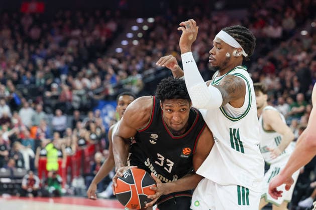David McCormack FC Bayern Basketball, 33 with Richaun Holmes Panathinaikos AKTOR Athens, 08 , GER, FC Bayern Basketball vs Panathinaikos AKTOR Athens, Basketball, Euroleague, 22 Matchday, Season 2025 2026, 15 01 2026, GER, FC Bayern Basketball vs Panathinaikos AKTOR Athens, Basketball, Euroleague, 22 Matchday, Season 2025 2026, 15 01 2026 Munich Copyright: xEibner-Pressefoto JennixMaulx EP_JML