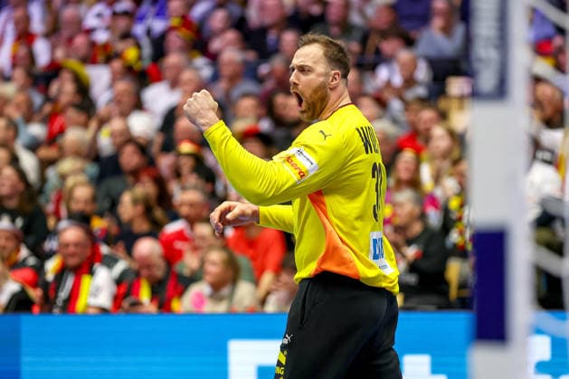 15 01 2026, Handball, Men s EHF EURO 2026, Germany Austria, Jyske Bank Boxing in Herning, Denmark, Preliminary Round Andreas Wolff Germany 33 cheering Denmark