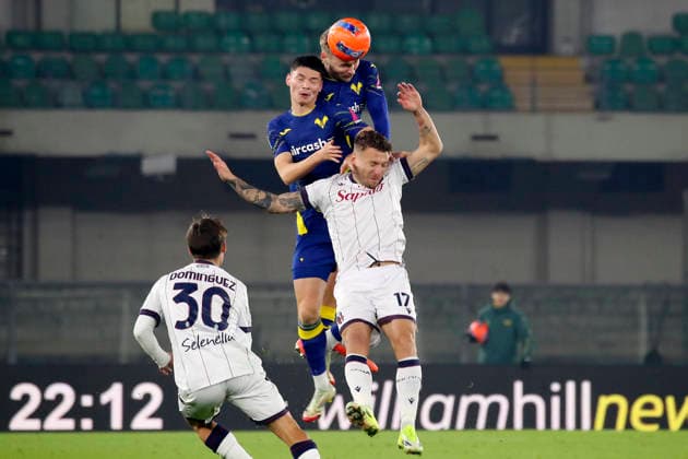 Bologna s Ciro Immobile Verona™s Tobias Slotsager during the Serie A soccer match between Hellas Verona and Bologna at the Bentegodi Stadium in Verona, north west Italy - Thursday , January 15 , 2026. - Soccer .  Copyright: xPaolaxGarbuio Lapressex