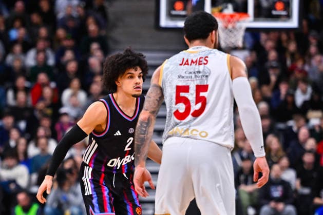 BASKET : Paris Basket vs AS Monaco - Euroleague - 15 01 2026 Nadir Hifi ( 2 - Paris Basket ) and Mike JAMES ( 55 - Monaco ) during the Euroleague match between Paris Basketball and AS Monaco at Adidas Arena on January 15, 2026 in Paris, France. ( Photo by Federico Pestellini PSNewz ) - ParisFrance  Copyright: xFedericoxPestellinix