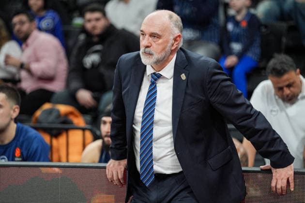Anadolu Efes v Saski Baskonia - EuroLeague ISTANBUL, TURKIYE - JANUARY 15: Head Coach of Anadolu Efes Pablo Laso follows the EuroLeague week 22 match between Anadolu Efes and Saski Baskonia at Turkcell Basketball Development Center in Istanbul, Turkiye on January 15, 2026. Cemal Yurttas Anadolu Istanbul Turkey. Editorial use only. Please get in touch for any other usage.  Copyright: x2026xAnadoluxCemalxYurttasx