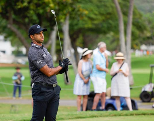 January 15, 2026, Honolulu, Hawaii, USA: AARON RAI watches his tee shot from the 11th tee box during Round 1 of the 2026 Sony Open in Honolulu, Hawaii on January 15, 2026. Honolulu USA - ZUMAm310 20260115_zsp_m310_010 Copyright: xElliotxMilesx