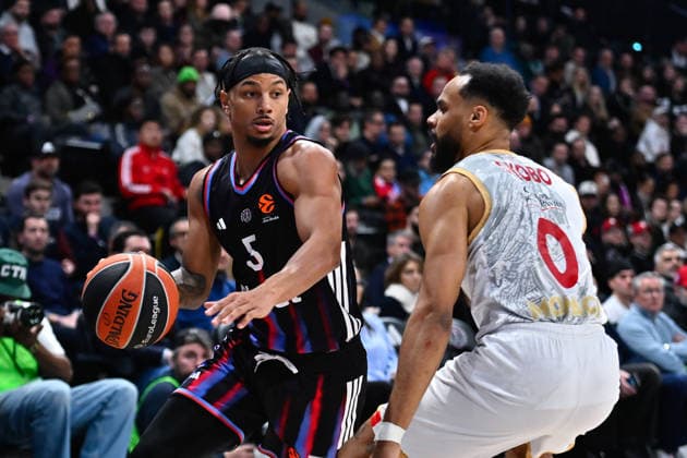 BASKET : Paris Basket vs AS Monaco - Euroleague - 15 01 2026 Elie Okobo ( 0 - Monaco ) and JUSTIN ROBINSON ( 5 - Paris Basket ) during the Euroleague match between Paris Basketball and AS Monaco at Adidas Arena on January 15, 2026 in Paris, France. ( Photo by Federico Pestellini PSNewz ) - ParisFrance  Copyright: xFedericoxPestellinix