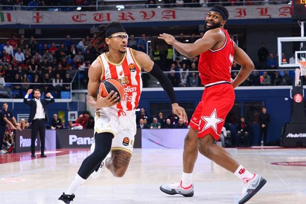 BASKET - Euroleague - EA7 Emporio Armani Milano vs Crvena Zvezda Meridianbet Belgrade Chima Moneke (Crvena Zvezda Meridianbet Belgrade) & Josh Nebo (EA7 Emporio Armani Olimpia Milano) during EA7 Emporio Armani Milano vs Crvena Zvezda Meridianbet Belgrade, Basketball Euroleague match in Assago (MI), Italy, January 15 2026 Assago (MI) Italy  Copyright: xIPAxSport ABACAx