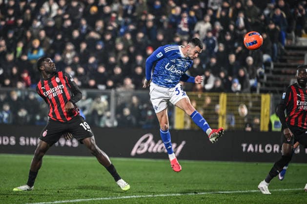 Lucas da Cunha of Calcio Como in action during the Italian Serie A football match between Calcio Como and AC Milan on January 15th, 2026 at the Giuseppe Senigallia stadium in Como, Italy  Copyright: xTizianoxBallabio IPAxSportx xipa-agency.netx xx IPA_70110718 IPA_Agency_IPA70110718