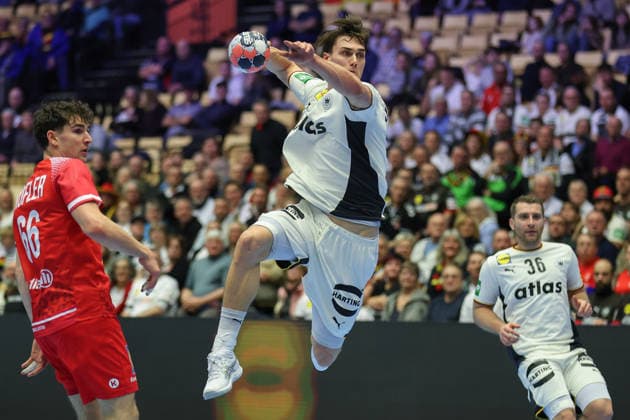 Germany Austria, EHF EM 2026 Miro Schluroff Germany, 5 Left Elias Kofler Austria, 66 Handball EHF European Championship, International match between Germany and Austria on January 15, 2026 in Herning Denmark , Herning Denmark Jyske Bank Boxing