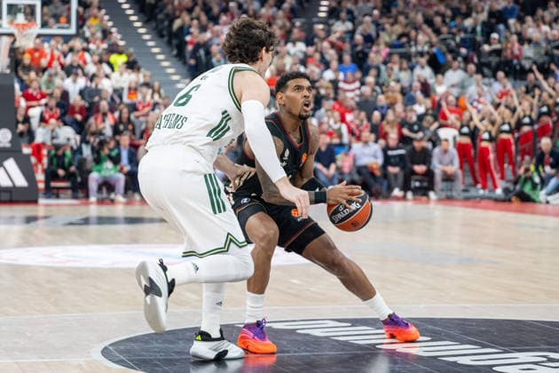 Cedi Osman 6 Panathinaikos Aktor Athens , Xavier Rathan Mayes 4 FC Bayern Basketball , FC Bayern Basketball vs Panathinaikos Aktor Athens, EuroLeague 22 Matchday, 15 01 2026 Munich Bavaria Germany Copyright: xkolbert-press UlrichxGamelx