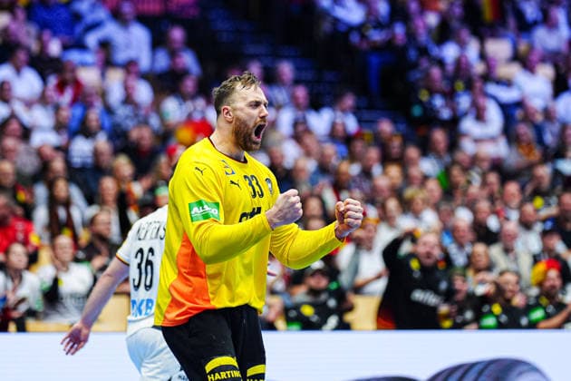 Cheering after Andreas Wolffs save Germany, 33 DEN, Germany vs. Austria, Handball, EHF European Championship 2026, Group A, Matchday 1, 15 01 2026 DEN, Germany vs. Austria, Handball, EHF European Championship 2026, Group A, Matchday 1, 15 01 2026 Herning Copyright: xEibner-Pressefoto MarcelxvonxFehrnx EP_MFN
