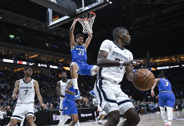 Orlando Magic v Memphis Grizzlies - NBA, Basketball Herren, USA Berlin 2026 BERLIN, GERMANY - JANUARY 15: Tristan da Silva (23) of Orlando Magic competes for the ball during NBA Berlin 2026 match between Orlando Magic and Memphis Grizzlies at Uber Arena in Berlin, Germany on January 15, 2026. Halil Sagirkaya Anadolu Berlin Germany. Editorial use only. Please get in touch for any other usage.  Copyright: x2026xAnadoluxHalilxSagirkayax