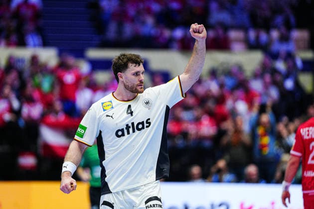 Goal celebration Johannes Golla Germany, 04 DEN, Germany vs. Austria, Handball, EHF European Championship 2026, Group A, Matchday 1, 15 01 2026 DEN, Germany vs. Austria, Handball, EHF European Championship 2026, Group A, Matchday 1, 15 01 2026 Herning Copyright: xEibner-Pressefoto MarcelxvonxFehrnx EP_MFN