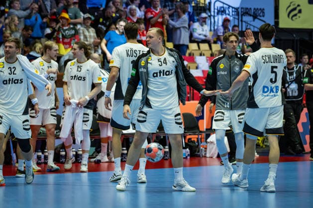 HERNING, DENMARK - JANUARY 15: celebration after victory team Germany during the EHF EURO 2026 match between Germany vs Austria at Jyske Bank Boxen Arena on matchday 1 of the Group Matches Group A on January 15, 2026 in Herning, Denmark. Midtjylland Denmark Copyright: xMarioxM.xKobergx