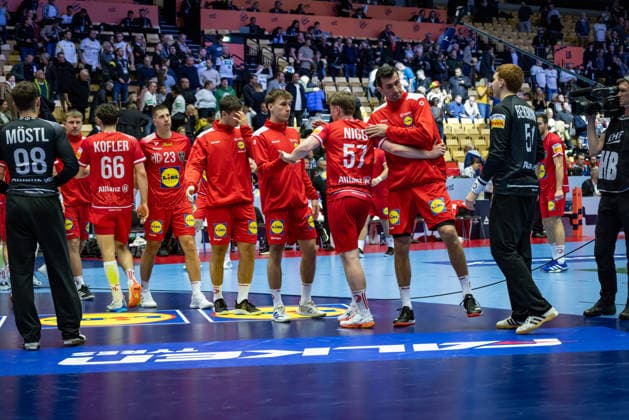 HERNING, DENMARK - JANUARY 15: team Austria after the game during the EHF EURO 2026 match between Germany vs Austria at Jyske Bank Boxen Arena on matchday 1 of the Group Matches Group A on January 15, 2026 in Herning, Denmark. Midtjylland Denmark Copyright: xMarioxM.xKobergx