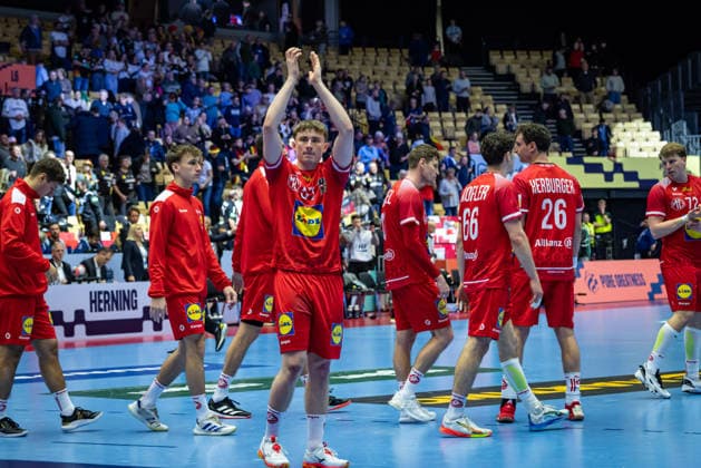 HERNING, DENMARK - JANUARY 15: team Austria after the game during the EHF EURO 2026 match between Germany vs Austria at Jyske Bank Boxen Arena on matchday 1 of the Group Matches Group A on January 15, 2026 in Herning, Denmark. Midtjylland Denmark Copyright: xMarioxM.xKobergx