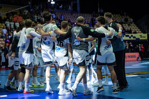 HERNING, DENMARK - JANUARY 15: celebration after victory team Germany during the EHF EURO 2026 match between Germany vs Austria at Jyske Bank Boxen Arena on matchday 1 of the Group Matches Group A on January 15, 2026 in Herning, Denmark. Midtjylland Denmark Copyright: xMarioxM.xKobergx