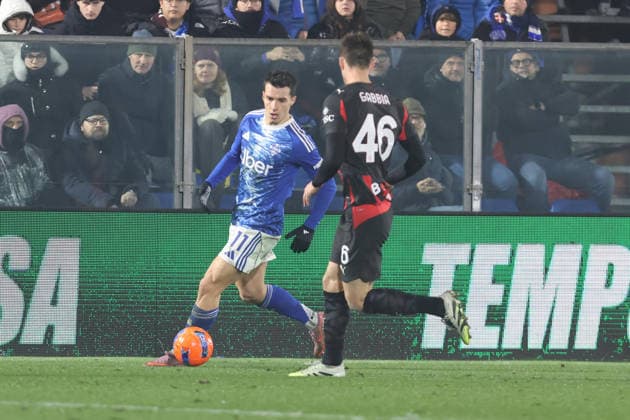 ComoÕs ComoÕs Anastasios Douvikas during the Serie A soccer match between Como and Milan at the Giuseppe Sinigaglia stadium in Como, north Italy - January 15, 2026 - Soccer.  Copyright: xAntonioxSaiai LaPressex