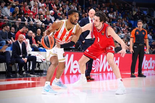 BASKET - Euroleague - EA7 Emporio Armani Milano vs Crvena Zvezda Meridianbet Belgrade Jared Butler (Crvena Zvezda Meridianbet Belgrade) & Leandro Bolmaro (EA7 Emporio Armani Olimpia Milano) during EA7 Emporio Armani Milano vs Crvena Zvezda Meridianbet Belgrade, Basketball Euroleague match in Assago (MI), Italy, January 15 2026 Assago (MI) Italy  Copyright: xIPAxSport ABACAx
