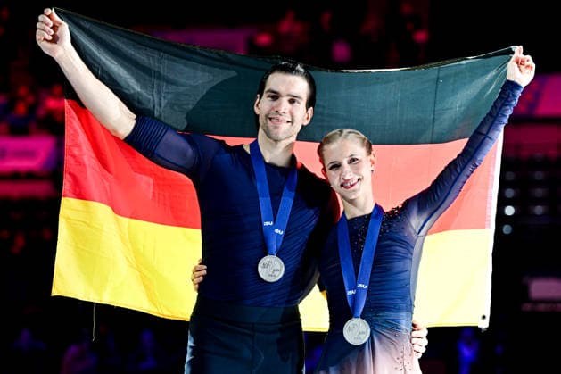 Pairs Awards, Minerva Fabienne HASE & Nikita VOLODIN (GER) second place, during Victory Ceremony, at the ISU Figure skating, Eiskunstlauf European Championships 2026, at Utilita Arena Sheffield, on January 15, 2026 in Sheffield, Great Britain. Noxthirdxpartyxsales  aflo_316225550